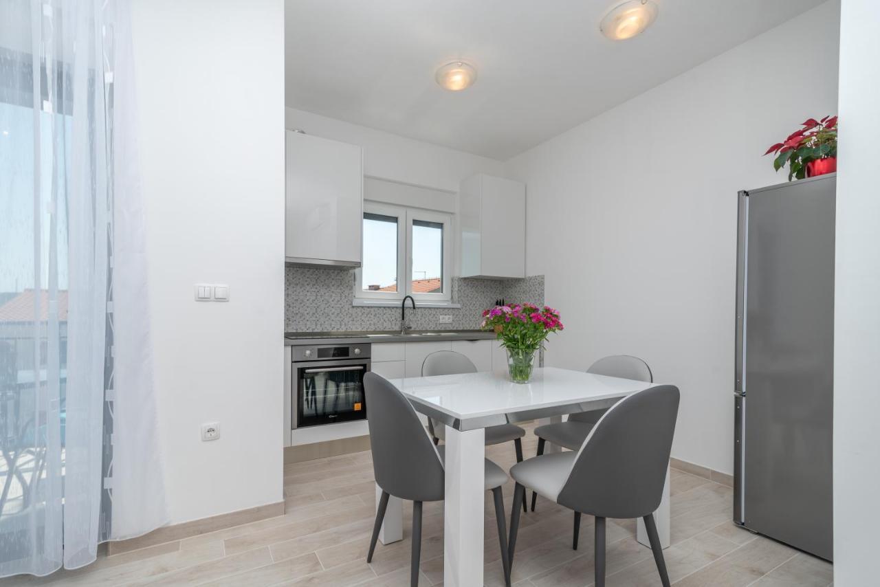 Apartman Pjer Τρογκίρ Εξωτερικό φωτογραφία